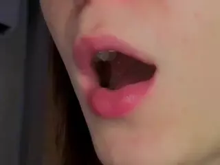 ElgaGuyse's Live Sex Cam Show