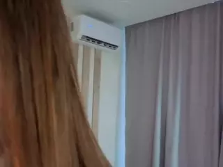 ElgaGuyse's Live Sex Cam Show