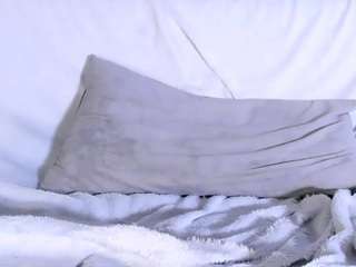 eva-ri's CamSoda show and profile