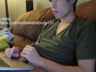 hottiewithabody101 webcam model