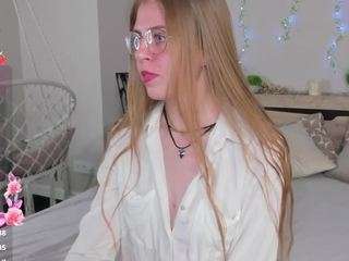 Live cam show with Joann