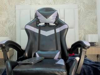  karllhil chat room
