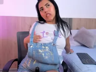 SamantaaGomez's Live Sex Cam Show