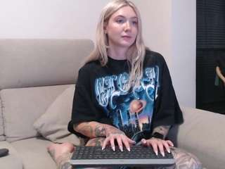 tattoobbgirl webcam