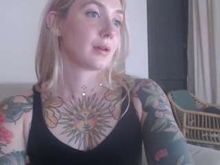 Tattoobbgirl