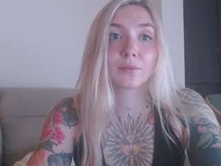 tattoobbgirl webcam model