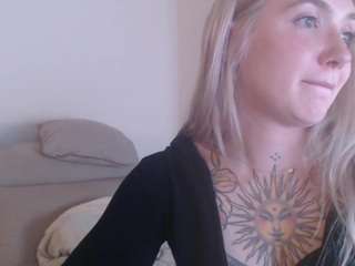 tattoobbgirl webcam