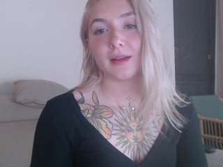 tattoobbgirl Live Webcam on CamSoda