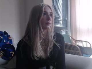 tattoobbgirl's CamSoda show and profile