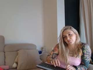 tattoobbgirl webcam