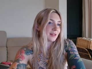 tattoobbgirl webcam