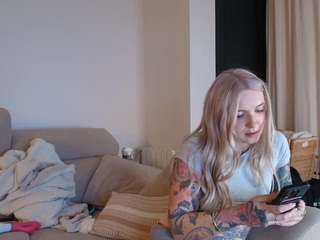tattoobbgirl live cam profile
