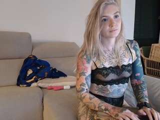 tattoobbgirl live cam profile