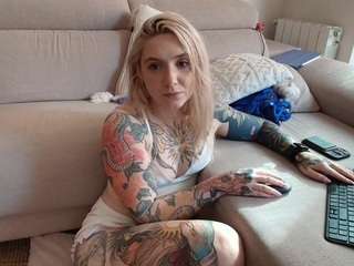 tattoobbgirl's CamSoda show and profile