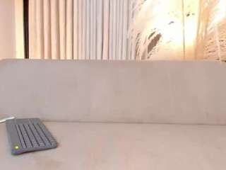 AdharaSweet1 live webcam show