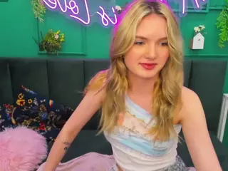 EvelineAmore's Live Sex Cam Show