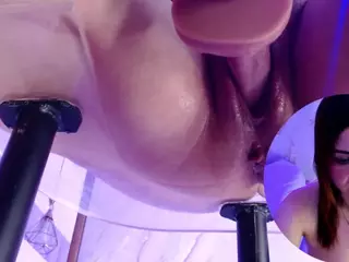ScarletHill's Live Sex Cam Show