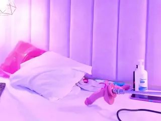 ScarletHill's Live Sex Cam Show