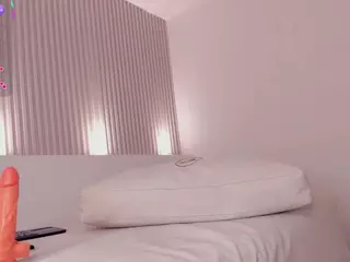 Serena-Raee's Live Sex Cam Show