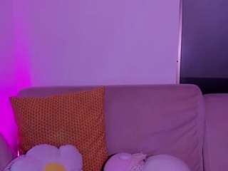 soleistoone live cam preview
