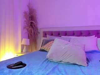 arianaa-collins Live Webcam on CamSoda