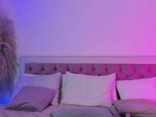 arianaa-collins chat room
