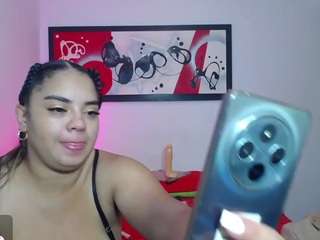 brithany-thomson Live Webcam on CamSoda