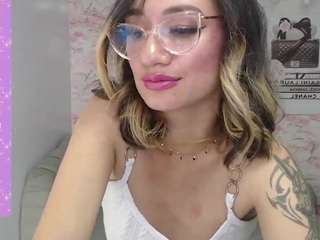 emily-rousse-t webcam