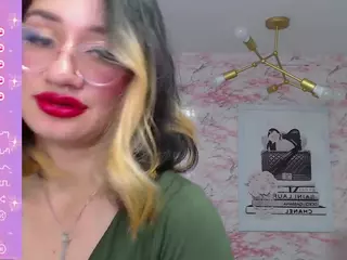 emily-rousse-t's Live Sex Cam Show