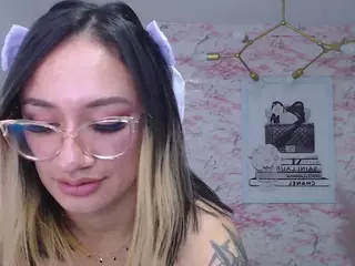emily-rousse-t's Live Sex Cam Show