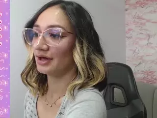 emily-rousse-t's Live Sex Cam Show
