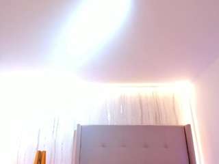  emmily-z chat room