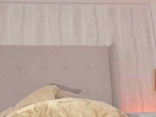  emmily-z chat room