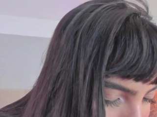 emmily-z live cam preview