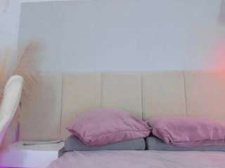 emmily-z live cam preview