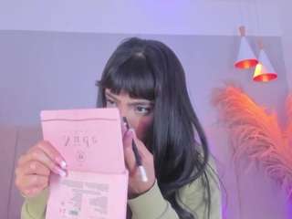 emmily-z live cam preview