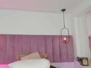 emmily-z live cam preview