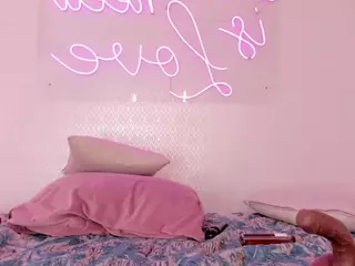 emmily-z's Live Sex Cam Show
