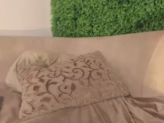 emmily-z's Live Sex Cam Show