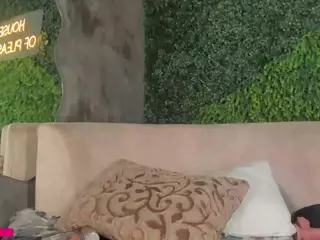 emmily-z's Live Sex Cam Show
