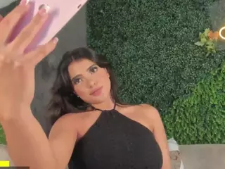emmily-z's Live Sex Cam Show