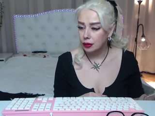 katrinacharm's CamSoda show and profile