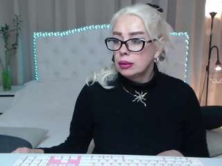 katrinacharm Live Webcam on CamSoda