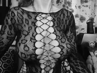 silentmary666 Live Webcam on CamSoda