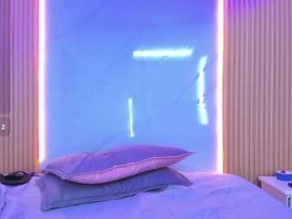 valeria-555 Live Webcam on CamSoda