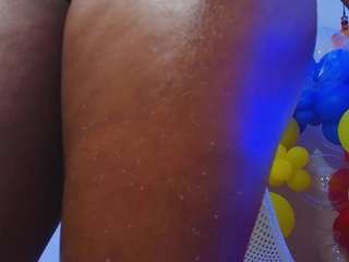coral-lise Live Webcam on CamSoda