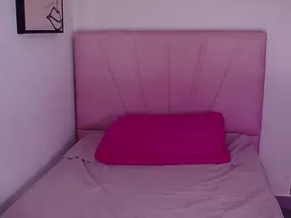 Coral Lise's Live Sex Cam Show