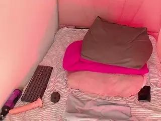 Coral Lise's Live Sex Cam Show