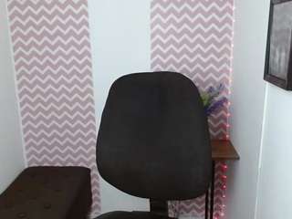 dayanacarson Brown eyes live webcam