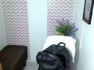 le modèle dayanacarson est en webcam porno dans un show sur le site camsoda, il possède les tags suivants: blowjob,brown eyes,erotic dance,fingering,full nudity,huge tits,no drinking,no smoking,spanking,teen 18,young adult,brown hair,curvy,hd